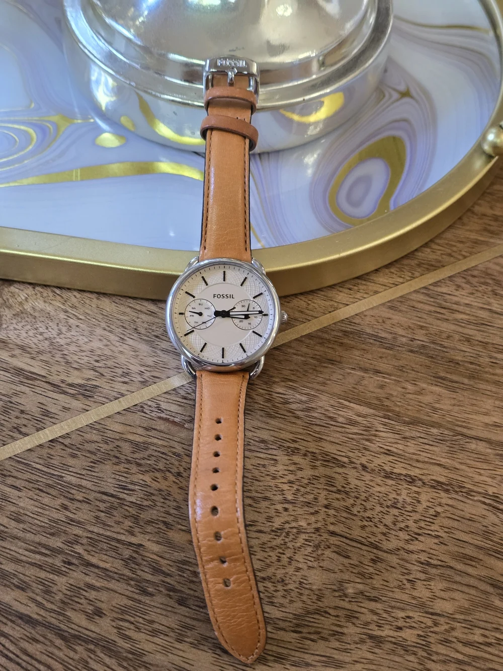 Fossil Classic Round Watch in Tan Leather